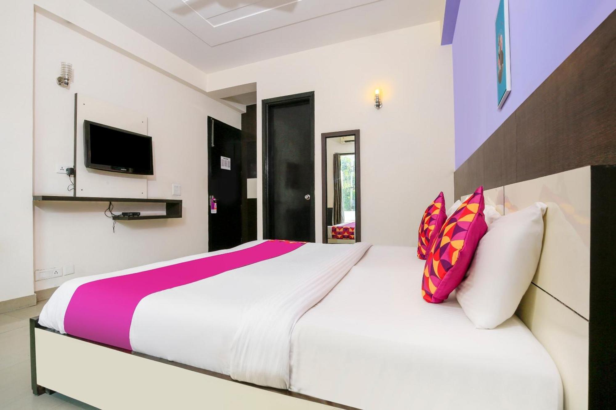 Hotel O Golf Stays Near Aravali Biodiversity Park Gurgaon Dış mekan fotoğraf